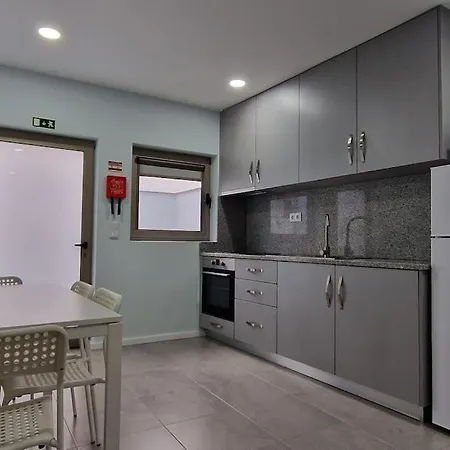 Casa De Ferias_as Oliveiras Iii * Espinho (Aveiro)